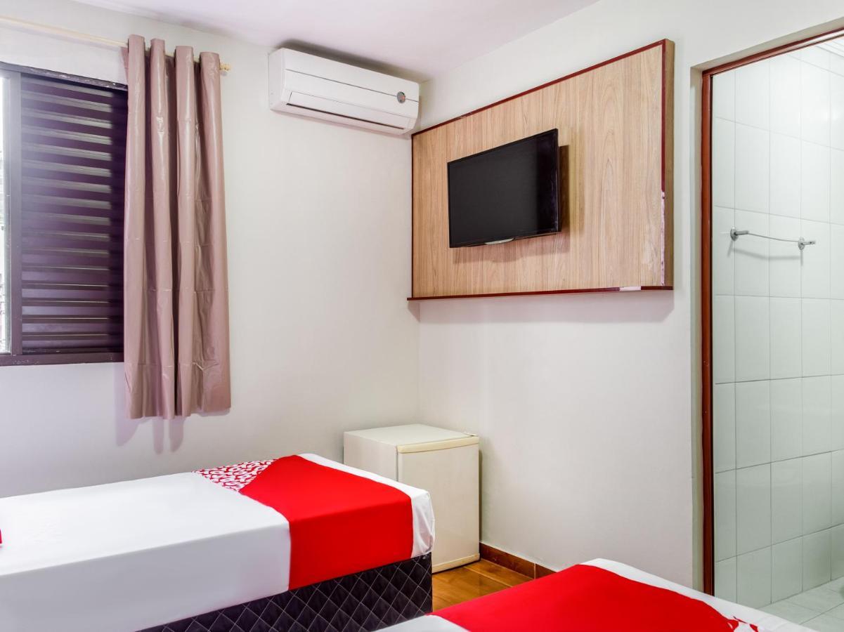 Oyo Hotel Lisboa, São José dos Campos 外观 照片